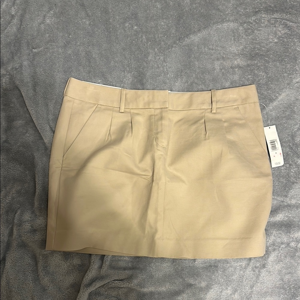 Old Navy Beige Skirt NWT size 4